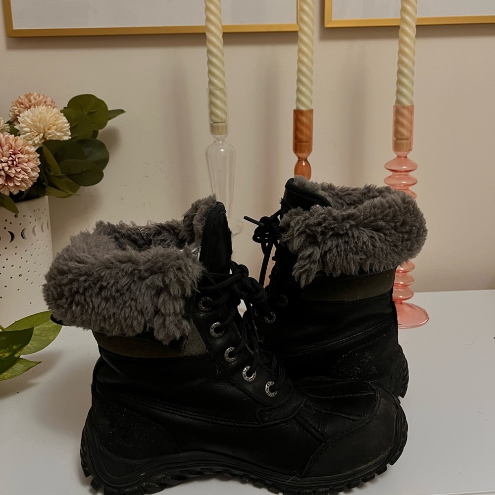 UGG ADIRONDACK III BOOT